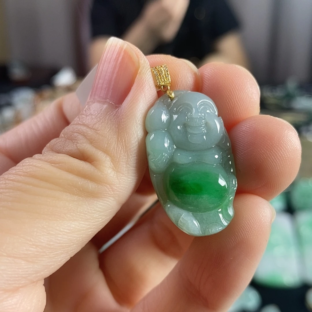 翡翠18K金镶嵌颈饰佛公