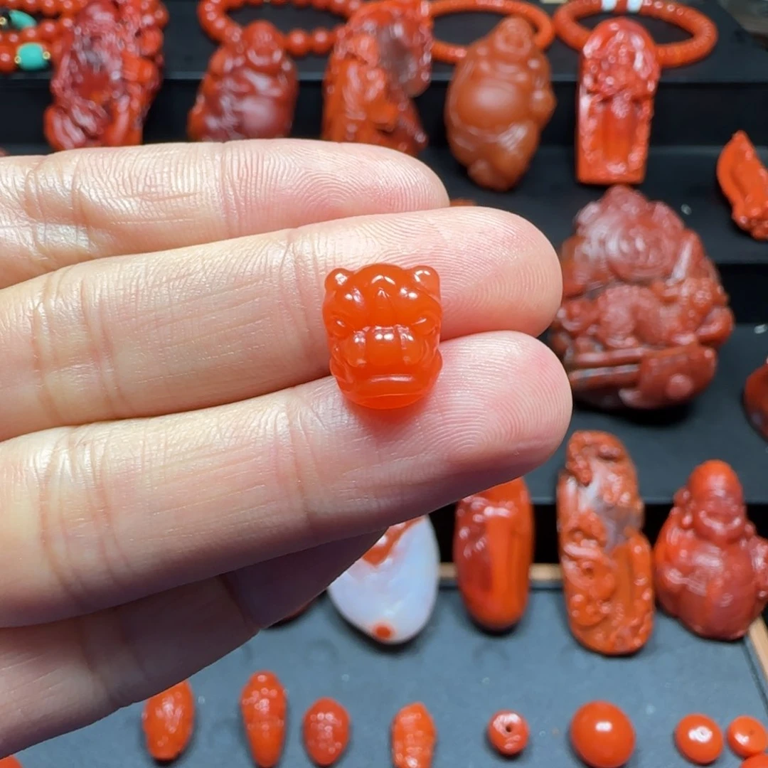 南红玛瑙挂件未镶嵌