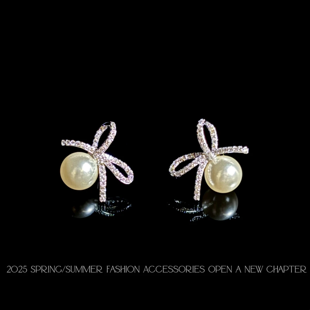 铜合金耳饰 镀k金 2025款C6893【瑶珠蝶语】AUYING MUMU 耳钉