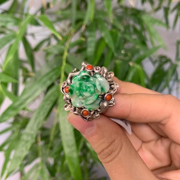 S925银镶翡翠花开富贵活口戒指气质时尚