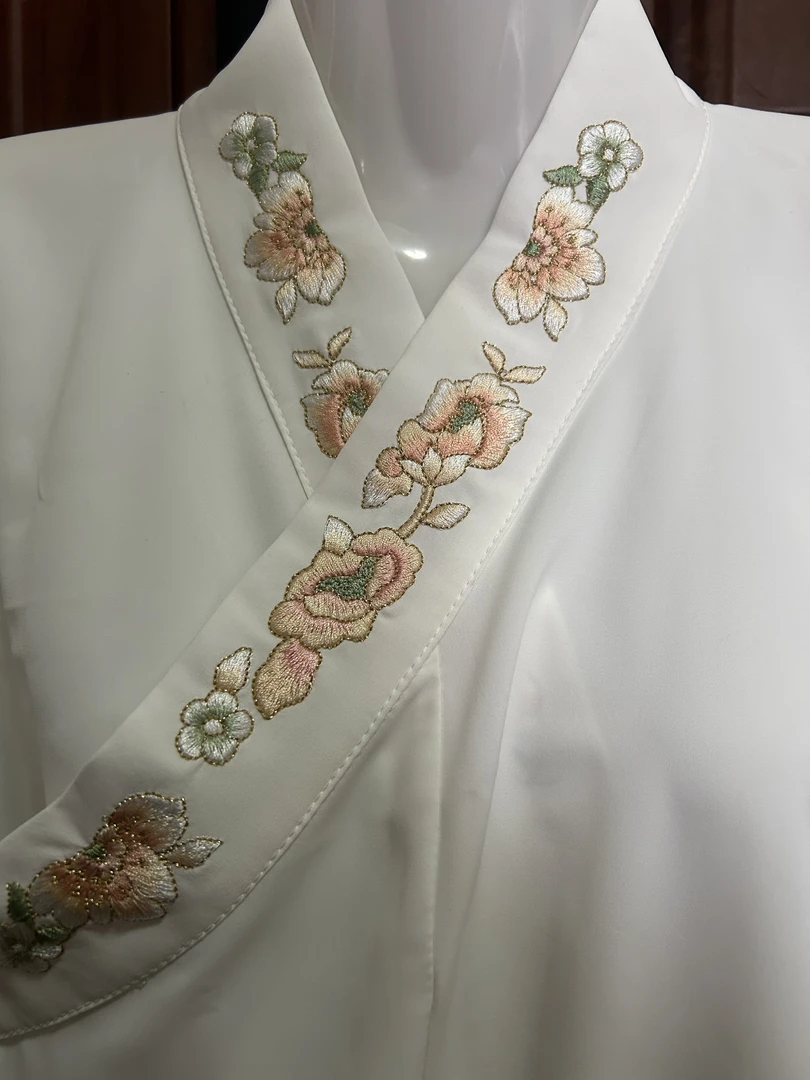 《2025年新款 》马面裙搭配的上衣飞机袖交领衬衣女款新汉服衬衫