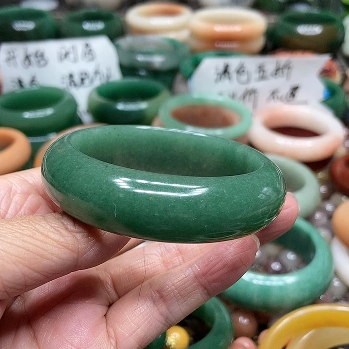 石英质玉手镯未镶嵌柒*