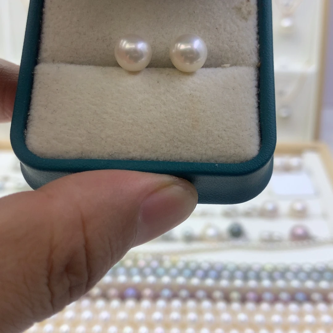 银S925镶嵌淡水珍珠耳钉