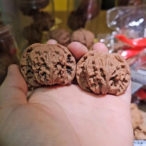 浣***酱文玩核桃吊坠,43磨盘