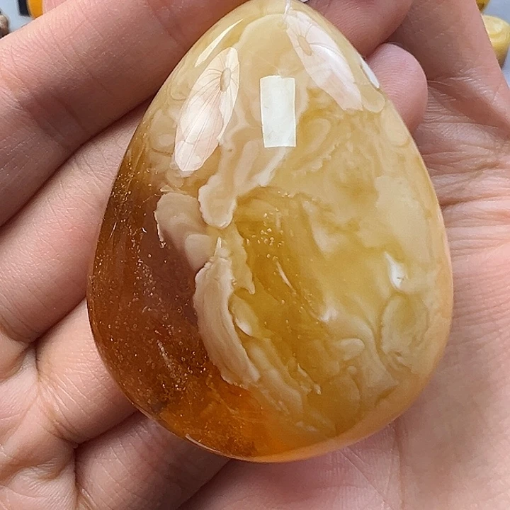 蜜蜡未镶嵌珠宝奇石