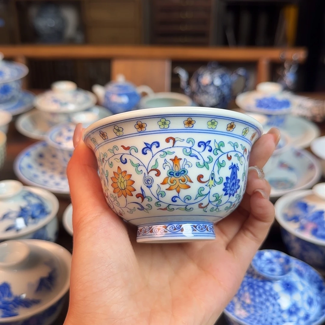 斗彩缠枝莲压手杯名窑口