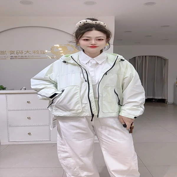 1026短款防晒风衣外套