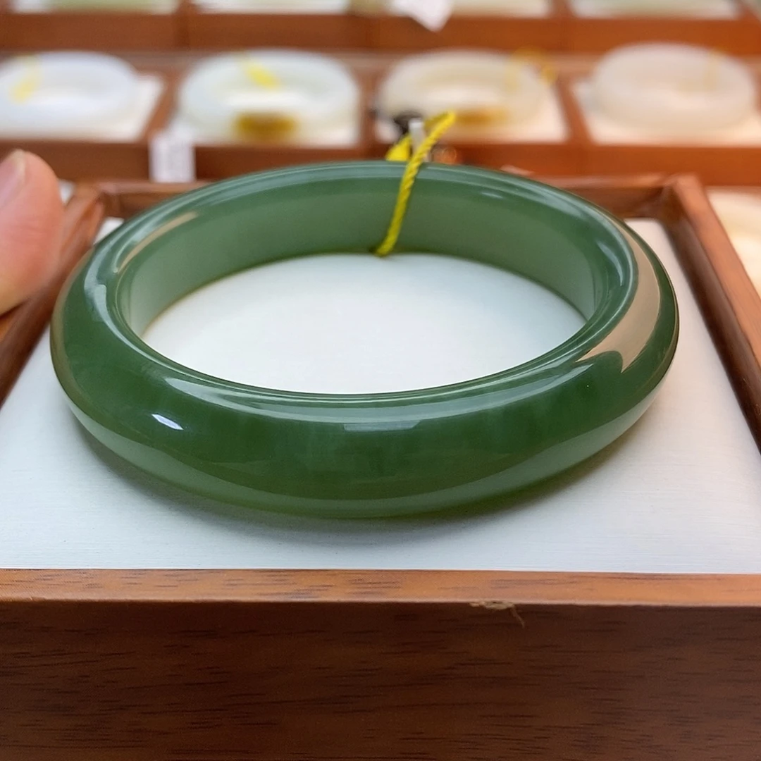 和田玉（碧玉）未镶嵌手链