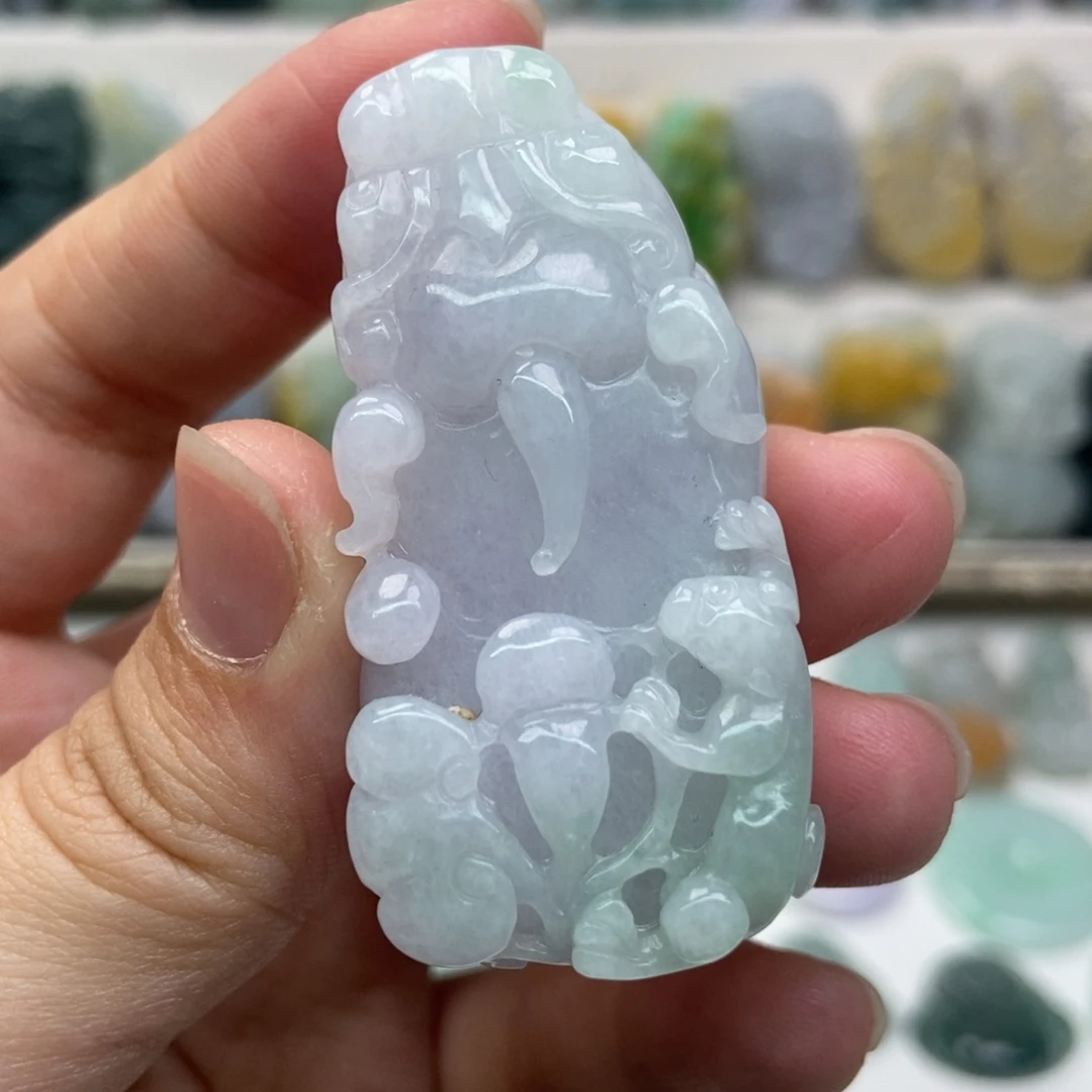 翡翠未镶嵌吊坠(赠链)