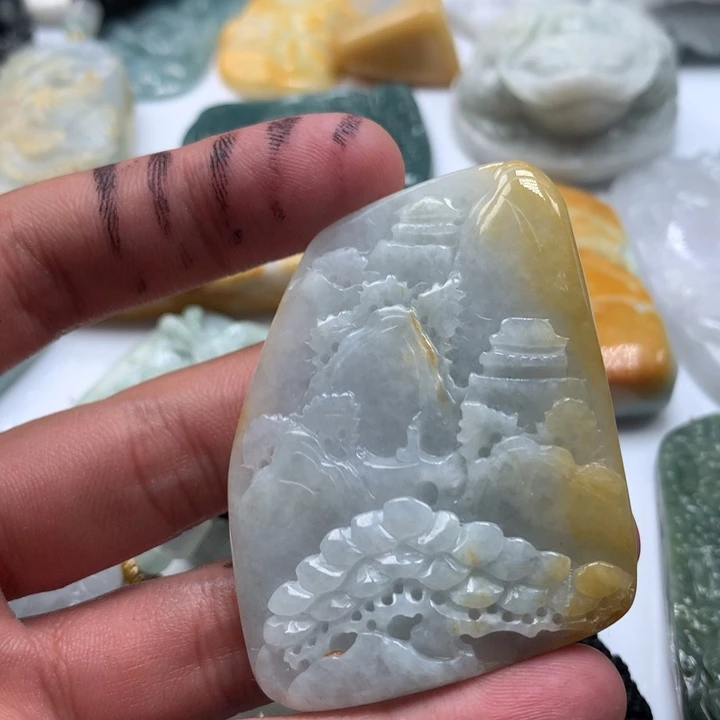 翡翠未镶嵌颈饰保真天然a货翡翠