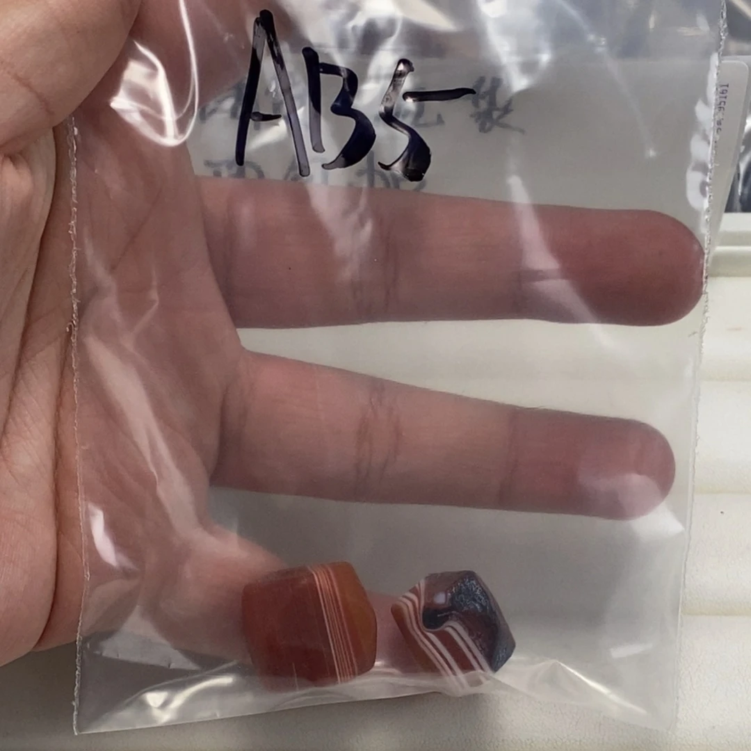 合金颈饰玛瑙/玉髓?***变