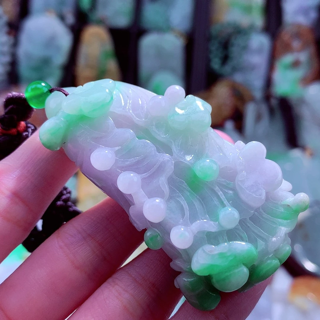 颈饰未镶嵌翡翠天然