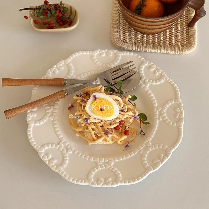 法式浮雕爱心甜品盘面包盘ins创意蛋糕盘点心碟陶瓷盘高颜值家用