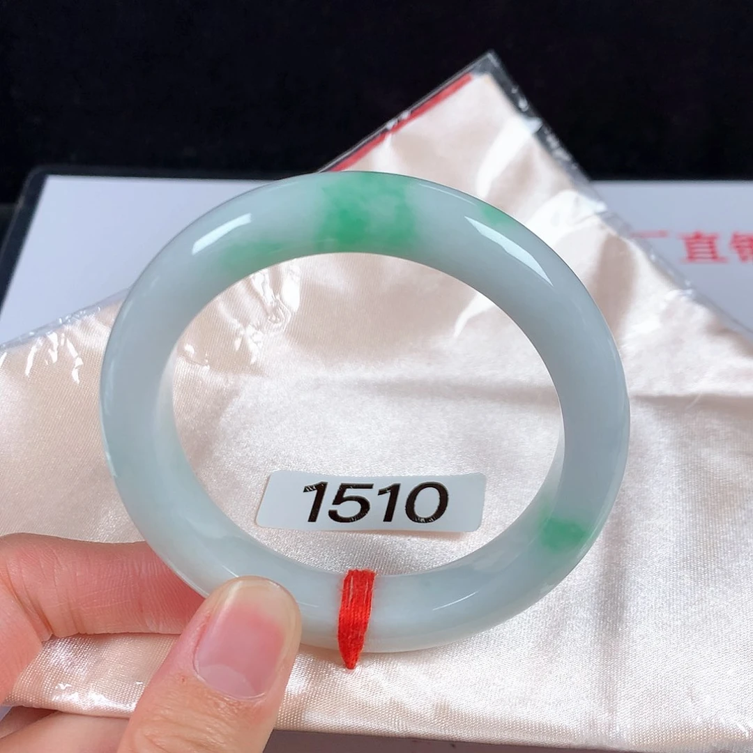【闪购商品】翡翠手镯未镶嵌55圈口
