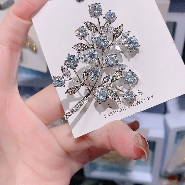 锆石铜合金树叶胸针