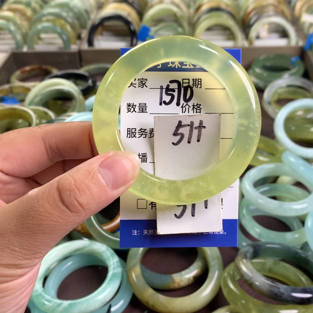 未镶嵌蛇纹石玉手镯1570