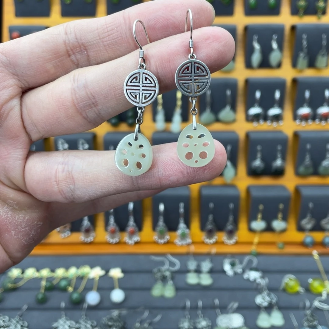 和田玉未镶嵌耳饰