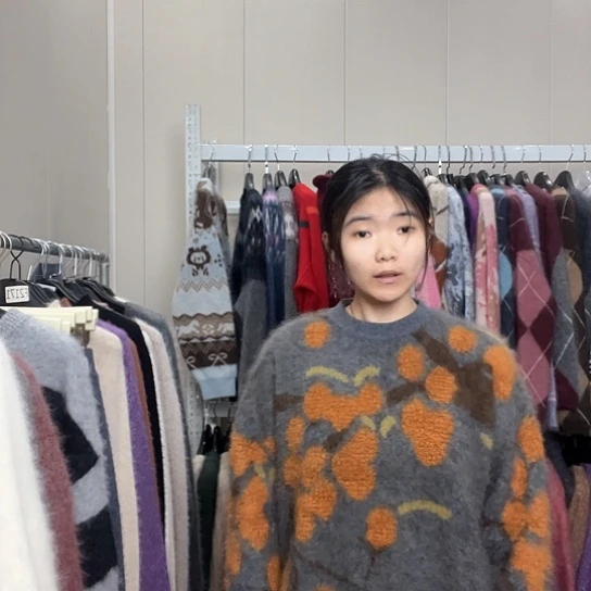 灰色事事如意套头上衣