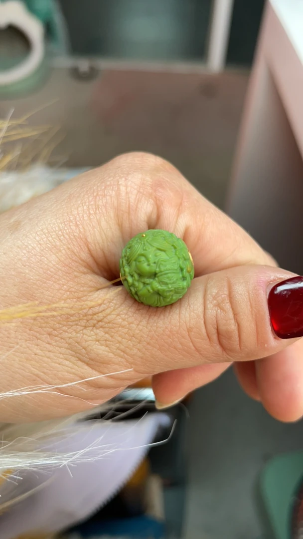 绿松石菜籽黄扎基珠