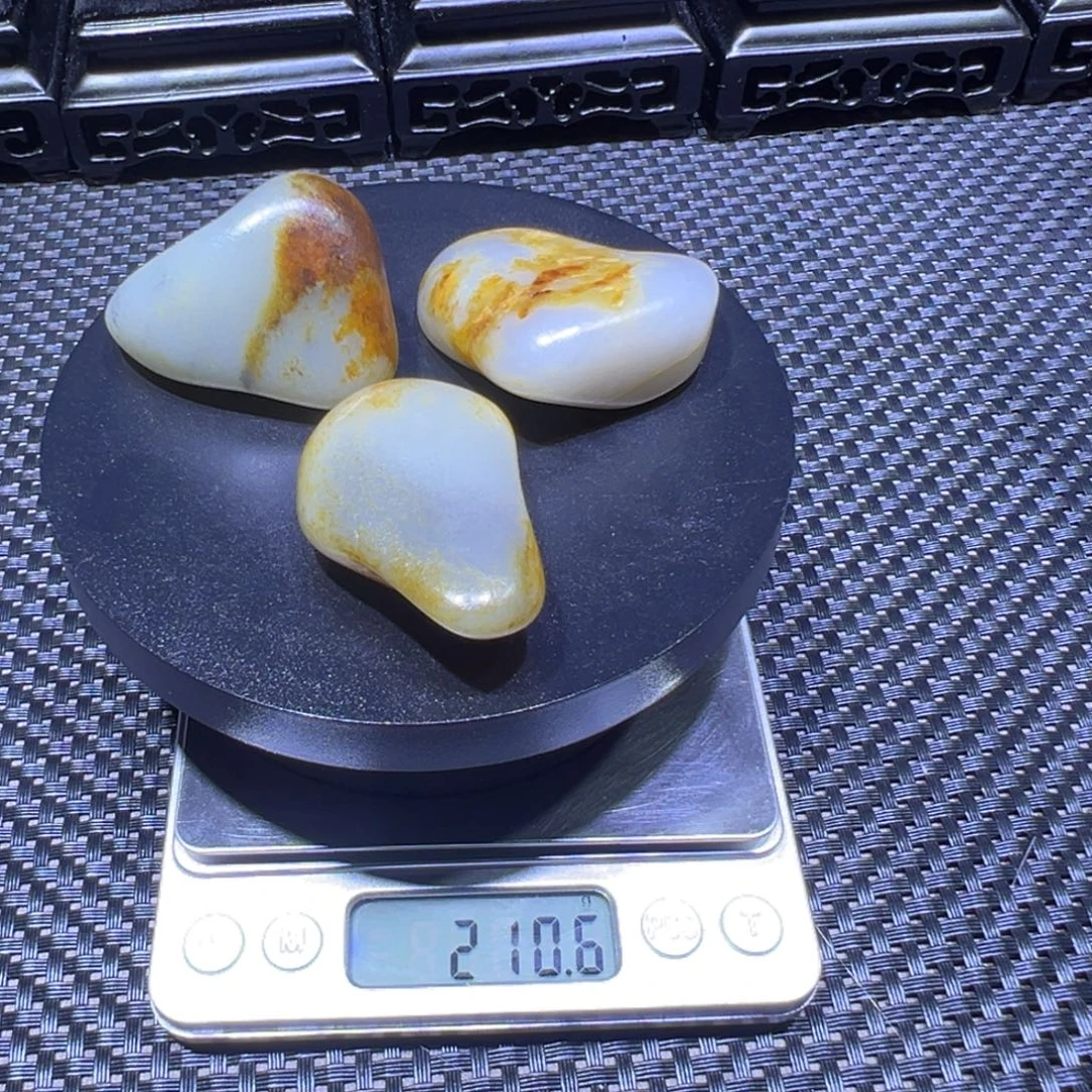 和田玉（子料）未镶嵌吊坠(不含链)210