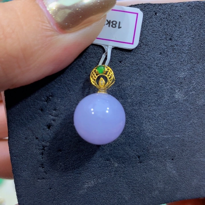 翡翠18K金镶嵌颈饰翡翠