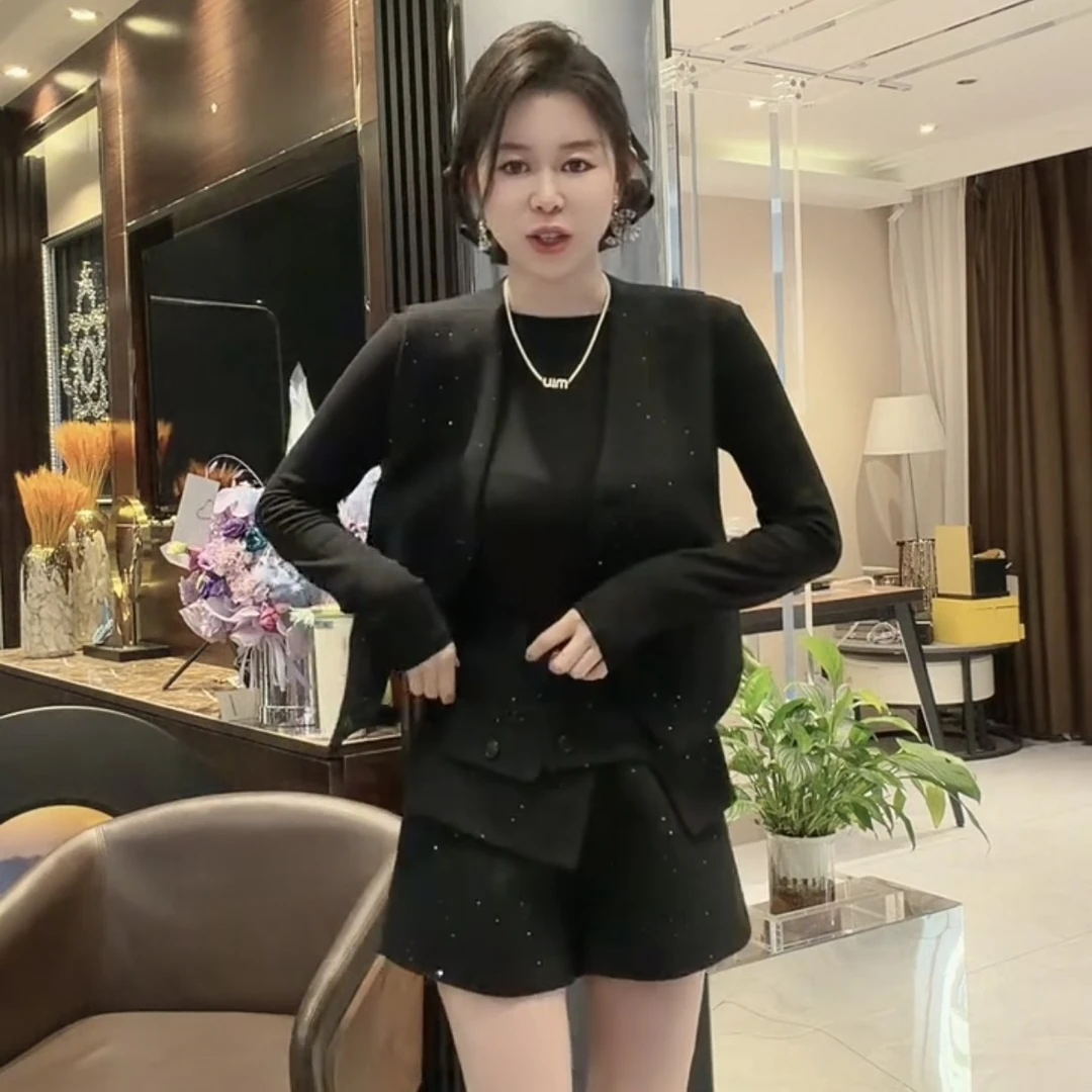 网红爆款时尚套装女秋冬款洋气西装马甲高腰显瘦短裤气质两件套