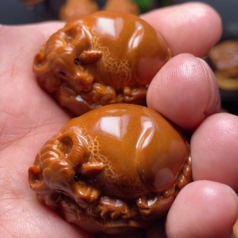 橄榄核手串/手链牛手球3.4左右