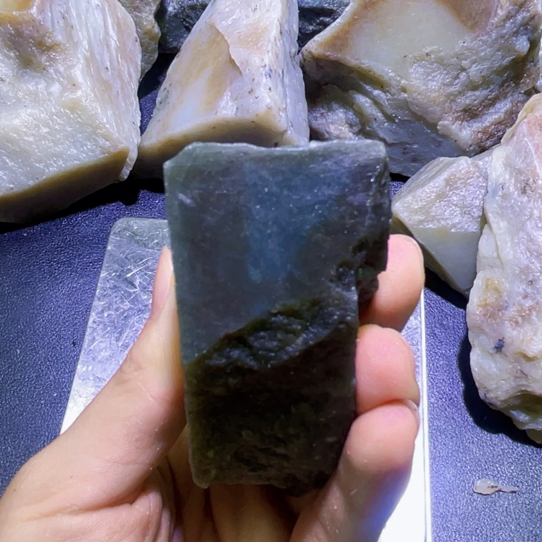 未镶嵌和田玉珠宝半成品