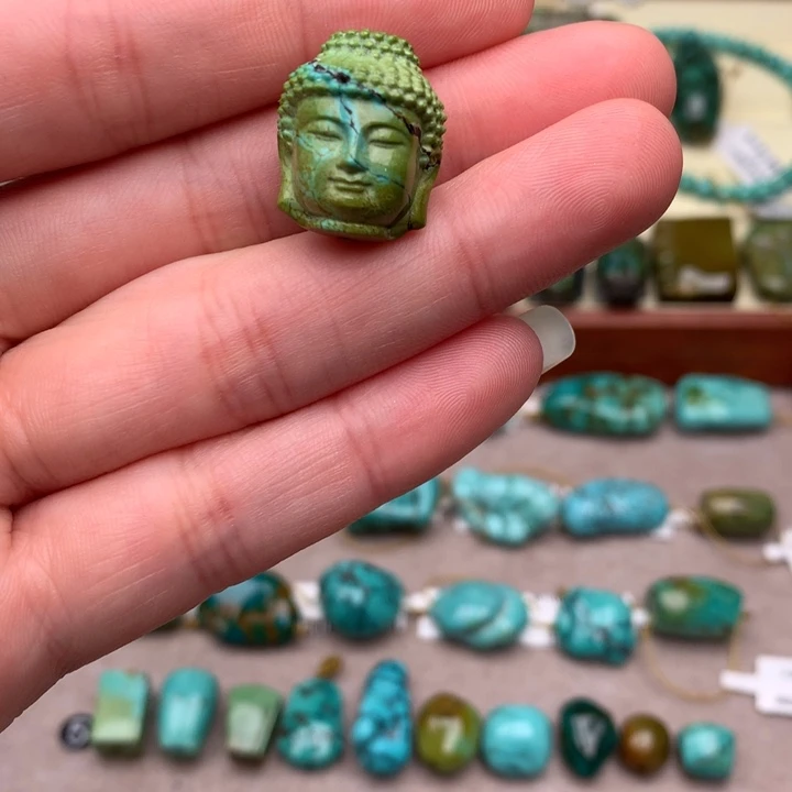 绿松石未镶嵌珠宝奇石