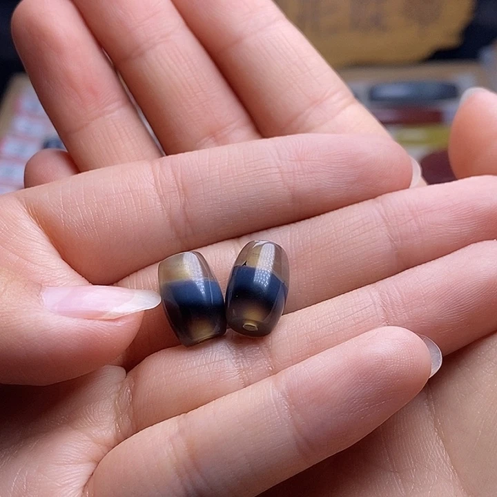 未镶嵌颈饰玛瑙/玉髓淡***、