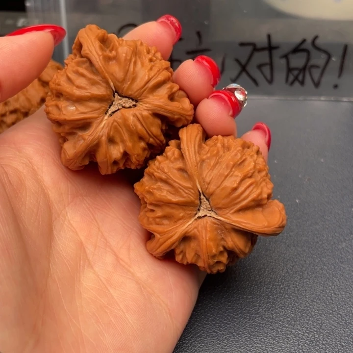 竹***悠吊坠文玩核桃白狮子