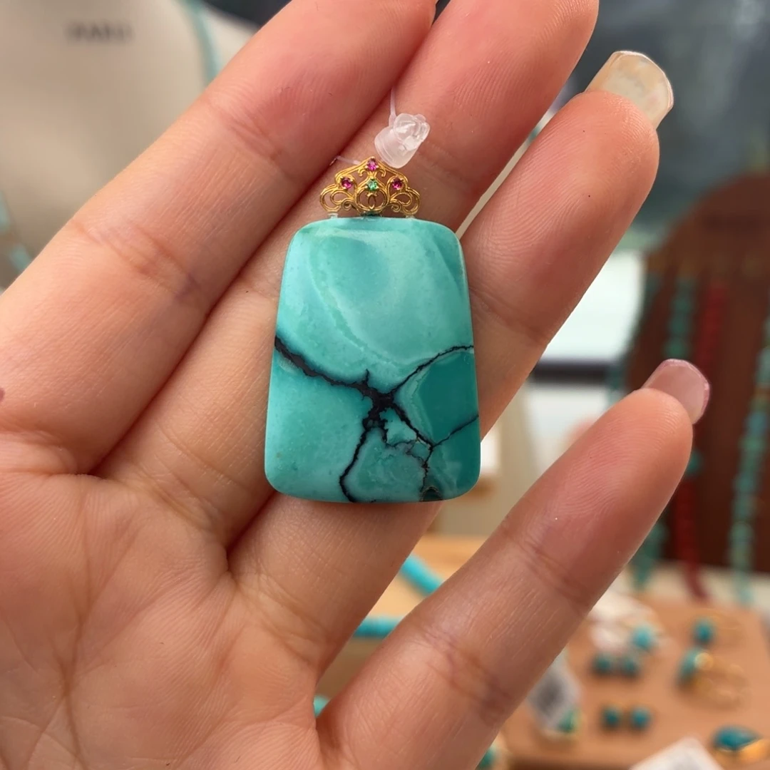 绿松石18K金镶嵌颈饰