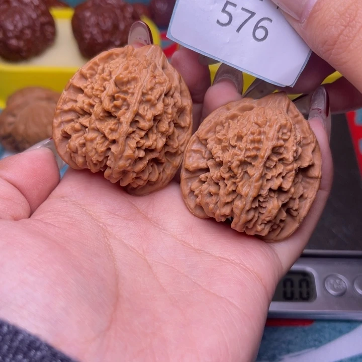 文玩核桃把件满天星40.576