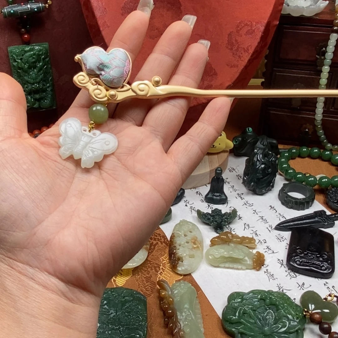 和田玉未镶嵌颈饰