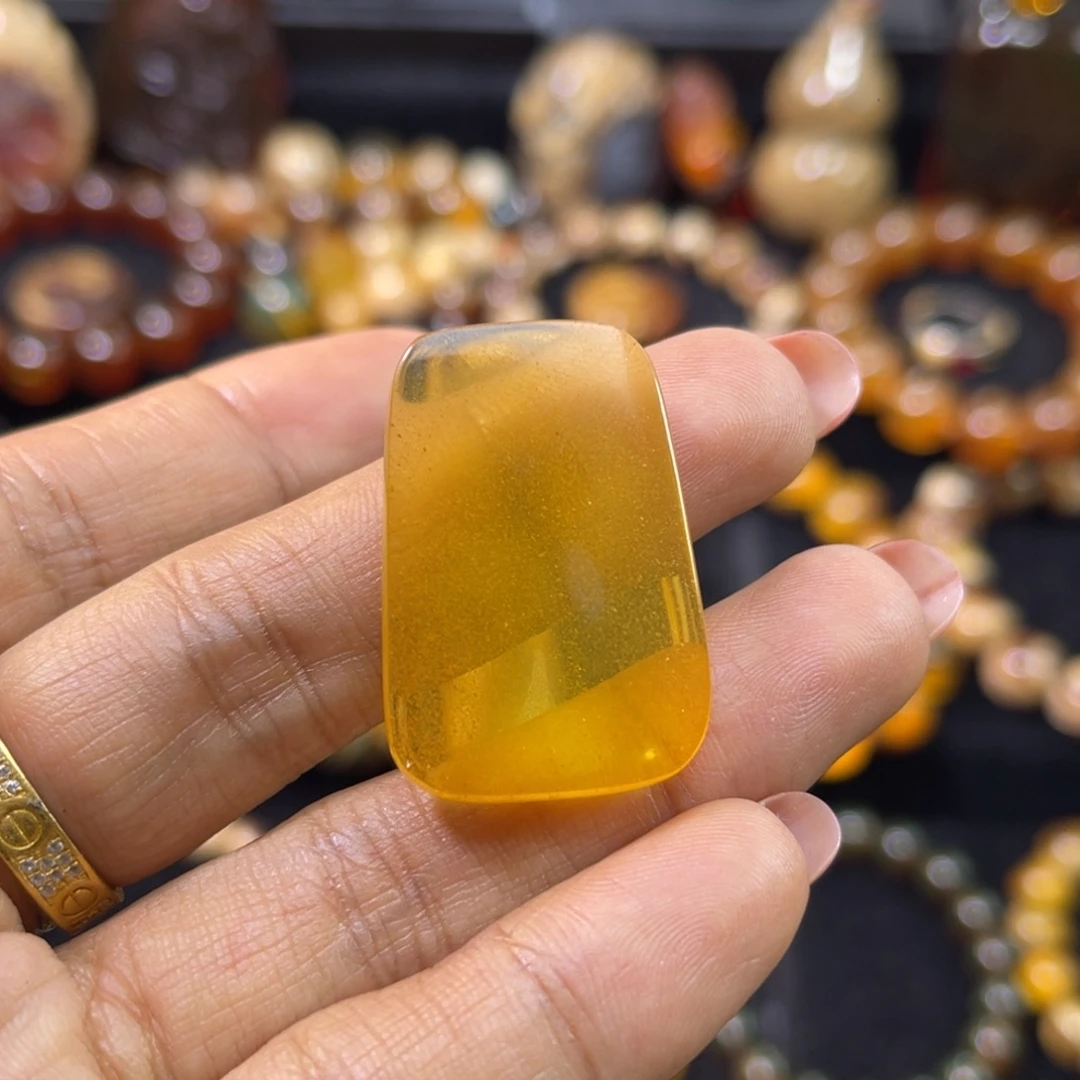 琥珀未镶嵌手串牌子