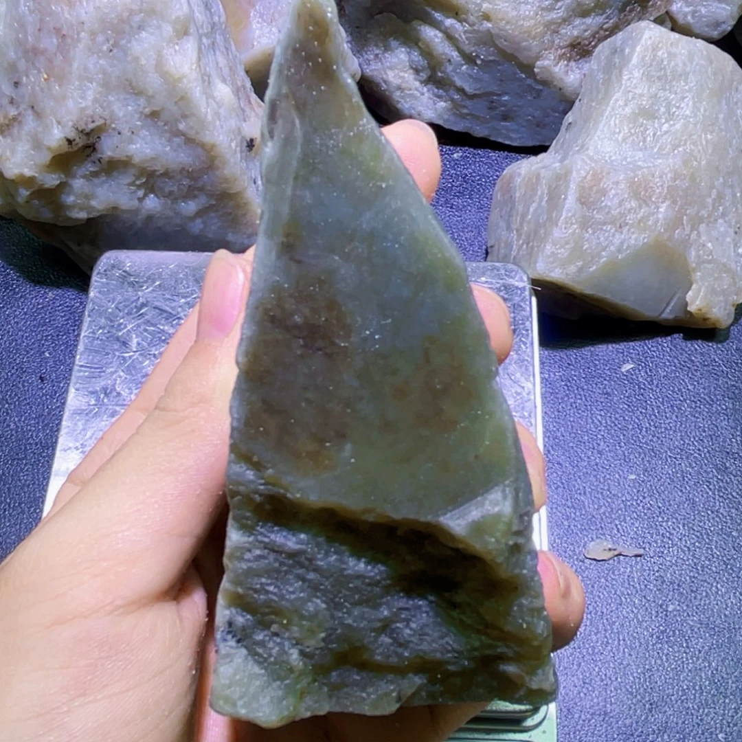 未镶嵌和田玉珠宝半成品