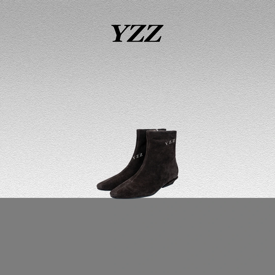 YZZ 复古高丝光牛反绒头层牛皮跟高4CM小方头真皮靴子 680437