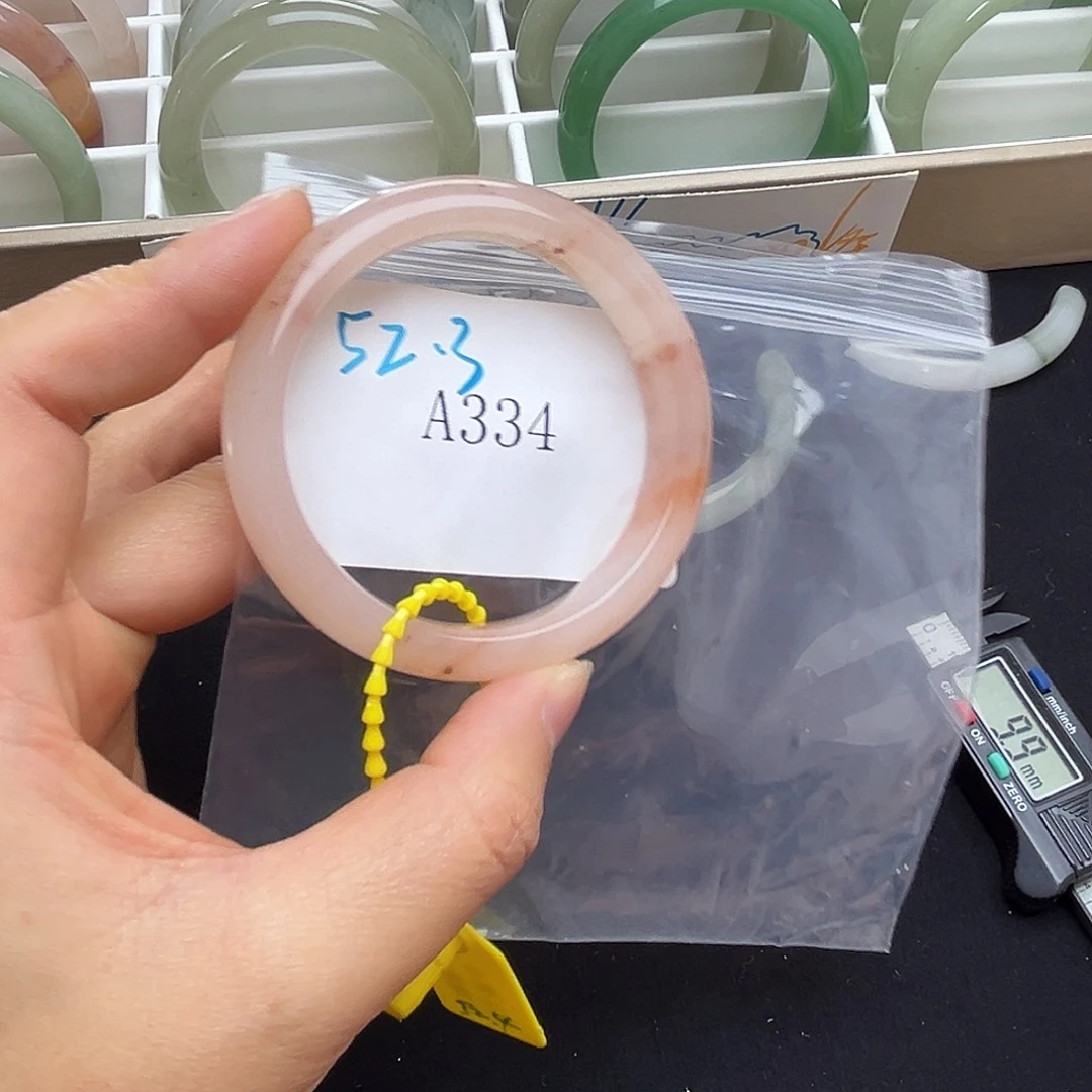 石英质玉未镶嵌手镯