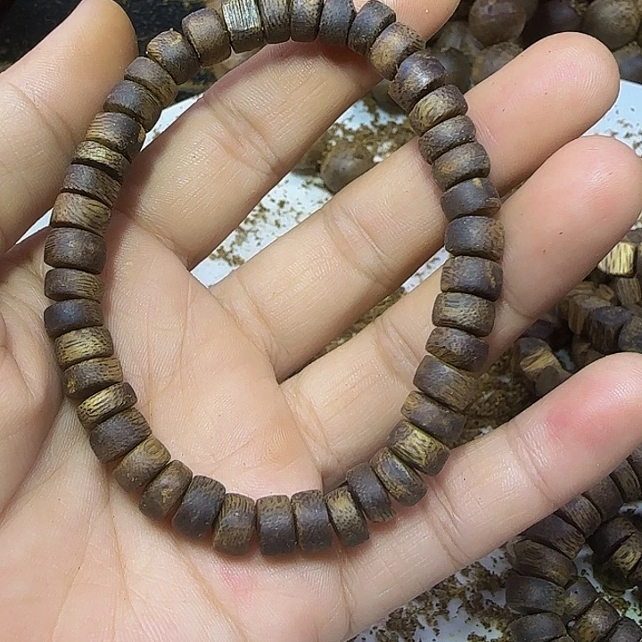 沉香碎屑沉香木07厚片手串