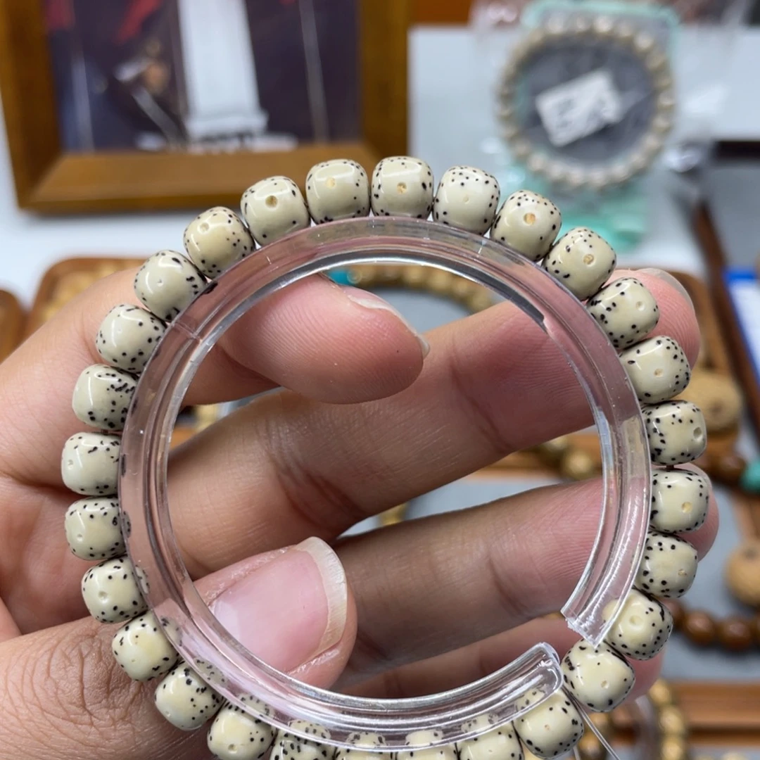 星月菩提手串8*7正月大留白石玉料骨瓷白