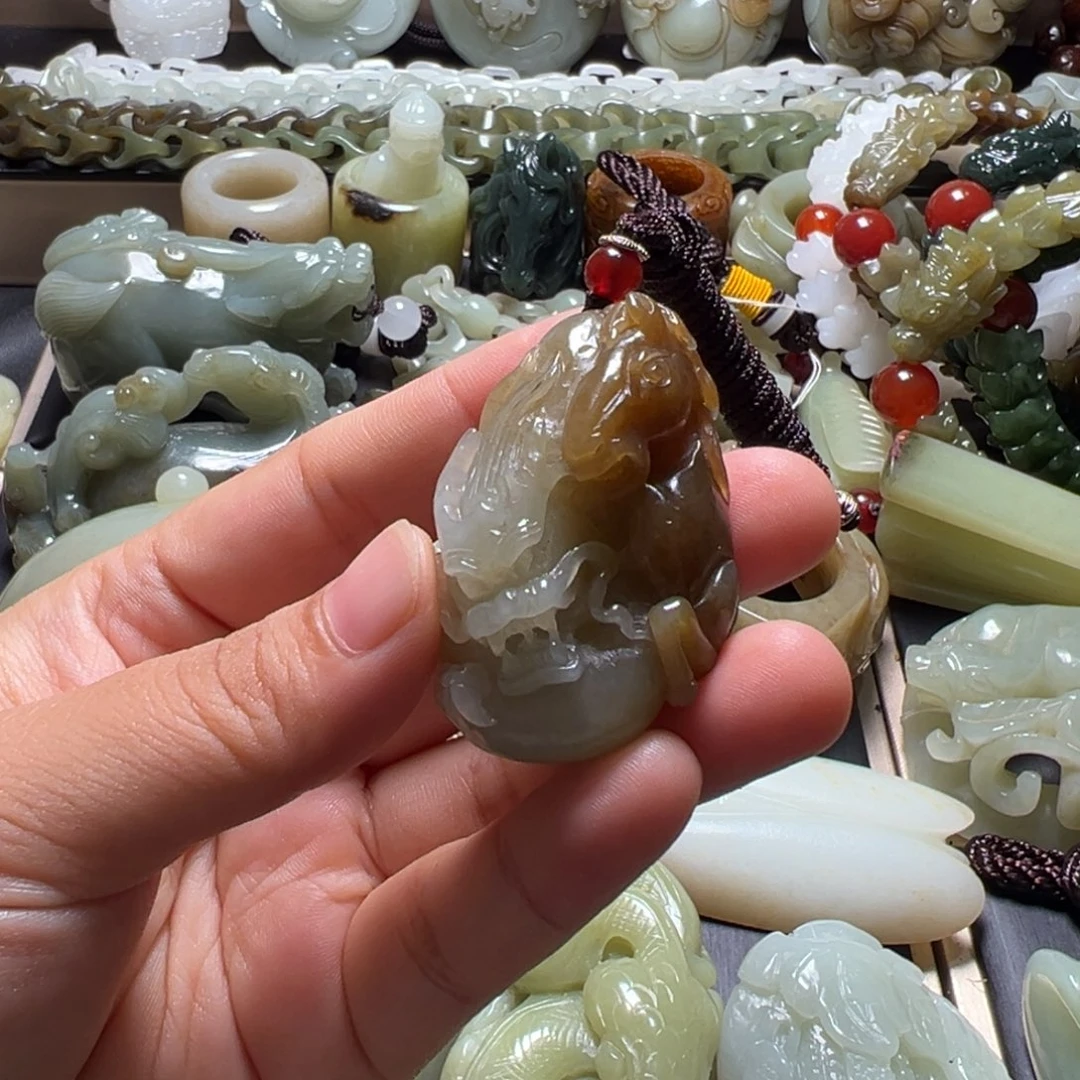 和田玉未镶嵌颈饰太*