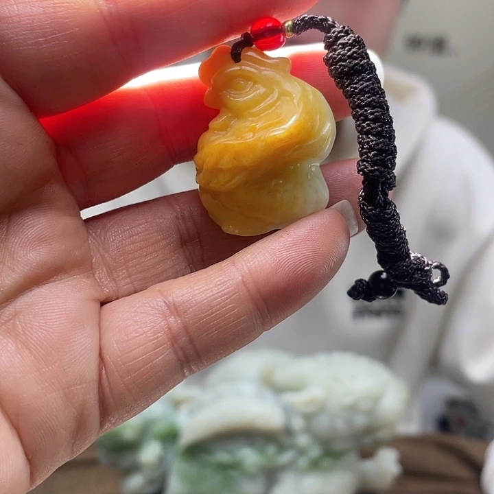 和田玉未镶嵌把件