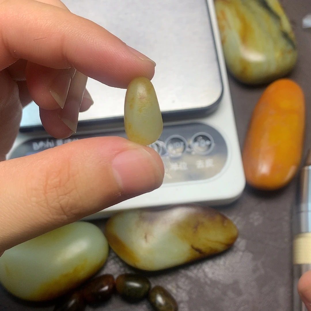 和田玉（糖玉）未镶嵌挂件