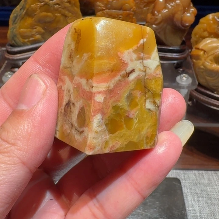 寿山石由*寿山石石头