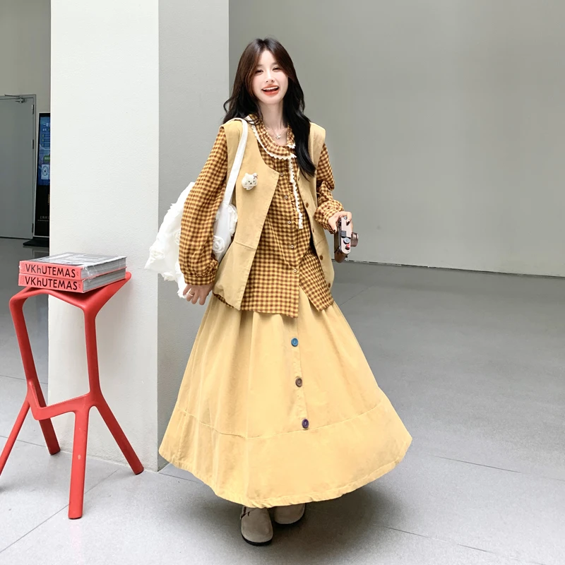 时尚减龄慵懒文艺范套装女秋季新款俏皮设计感马甲衬衫半裙三件套