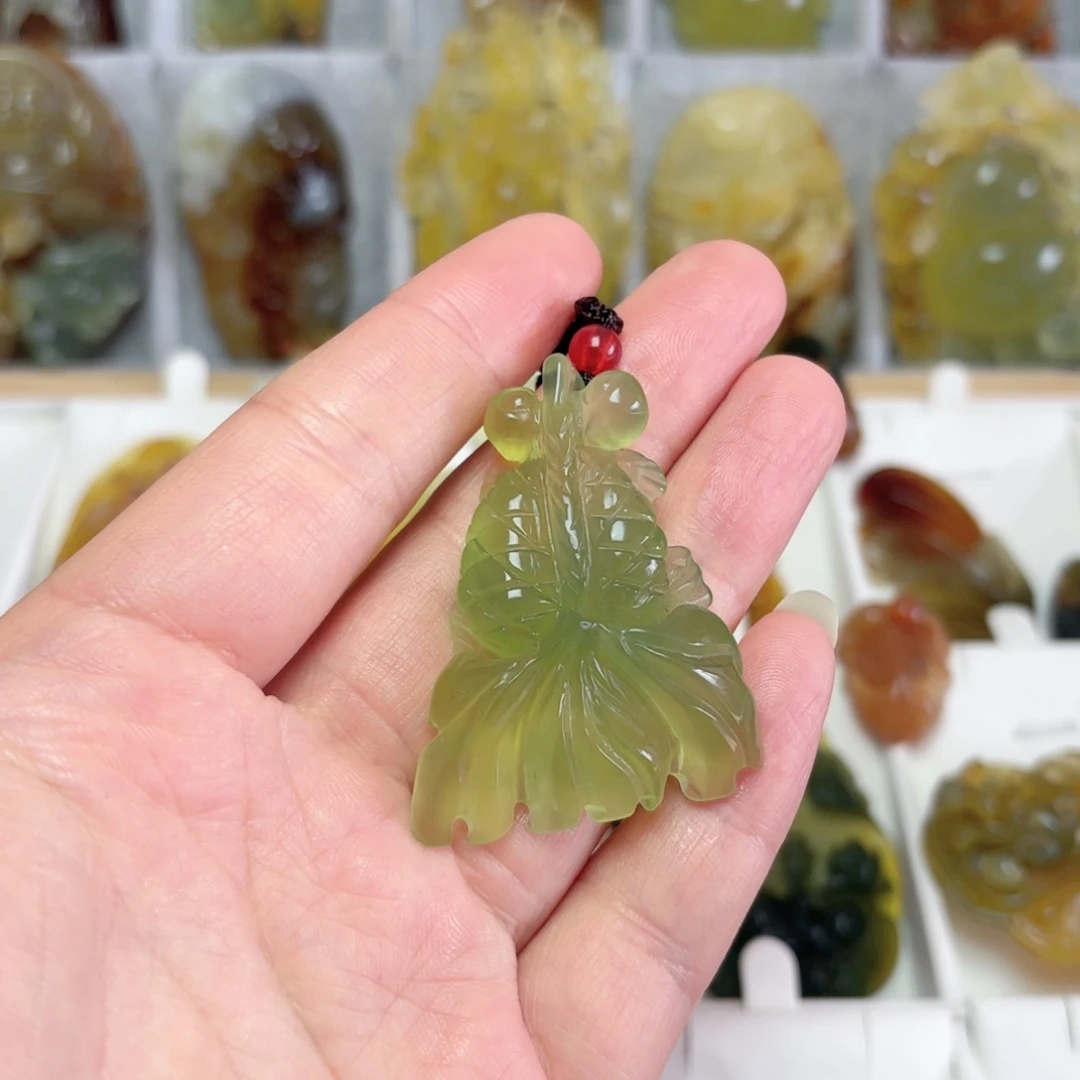 未镶嵌蛇纹石玉吊坠(不含链)