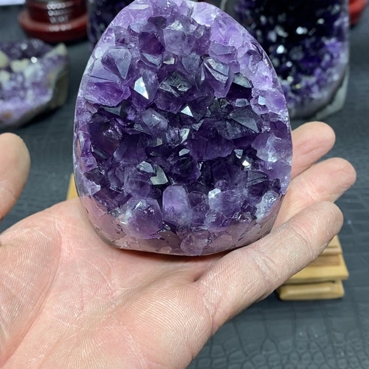 紫晶大型摆件（非配饰）未镶嵌
