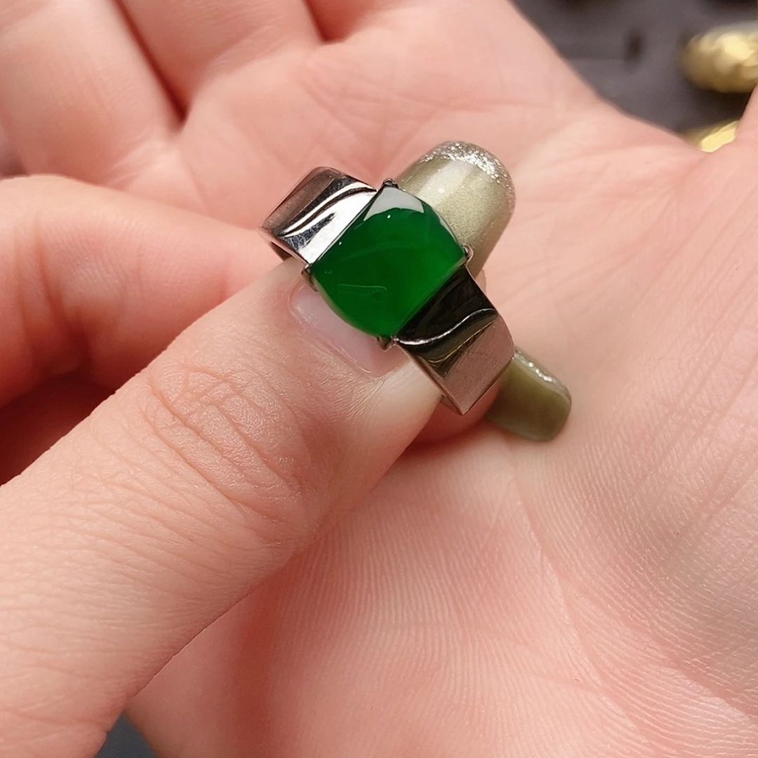 银S925镶嵌戒指翡翠s****