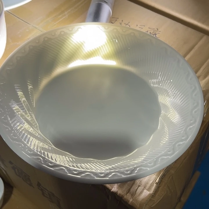 瓷片云端八英寸深盘四个，包邮