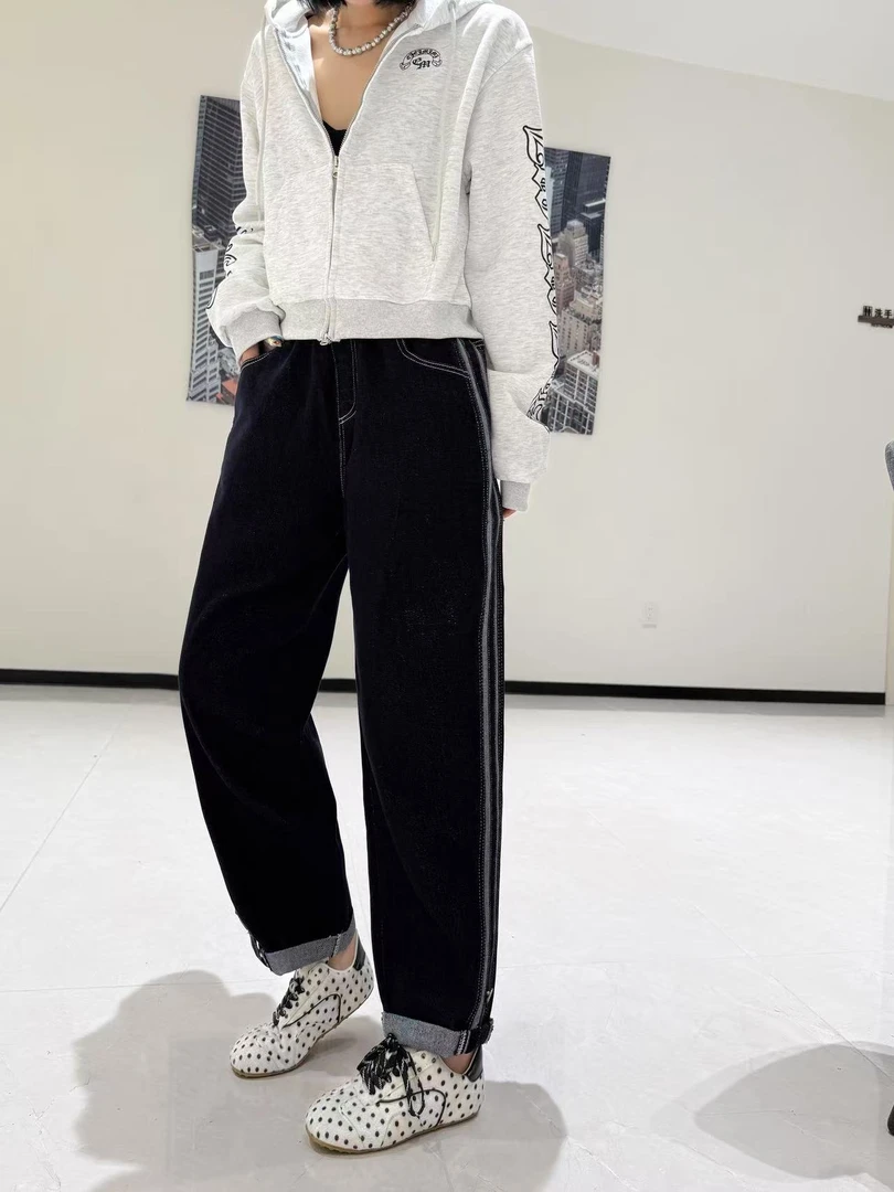 2025秋季新款大码运动宽松百搭简约时尚休闲牛仔裤女（325）